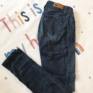 Levi’s bold curve,low rise jeans